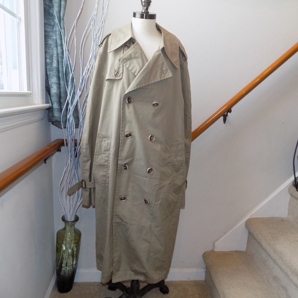 GREAT DANE Khaki Trench Coat Mens Large?